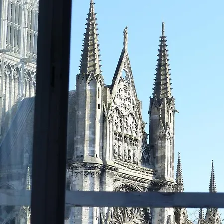 홈스테이 Hyper Centre Cathedrale De *