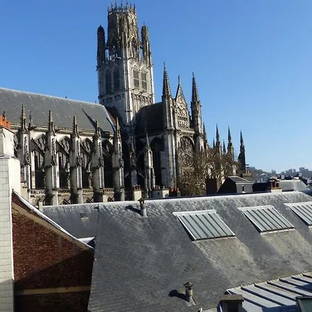 Hyper Centre Cathedrale De Homestay *