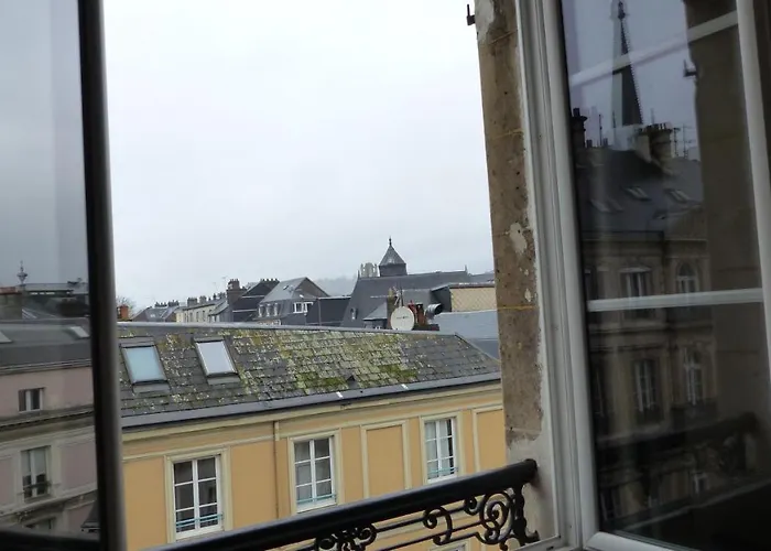 Hyper Centre Cathedrale De Homestay *